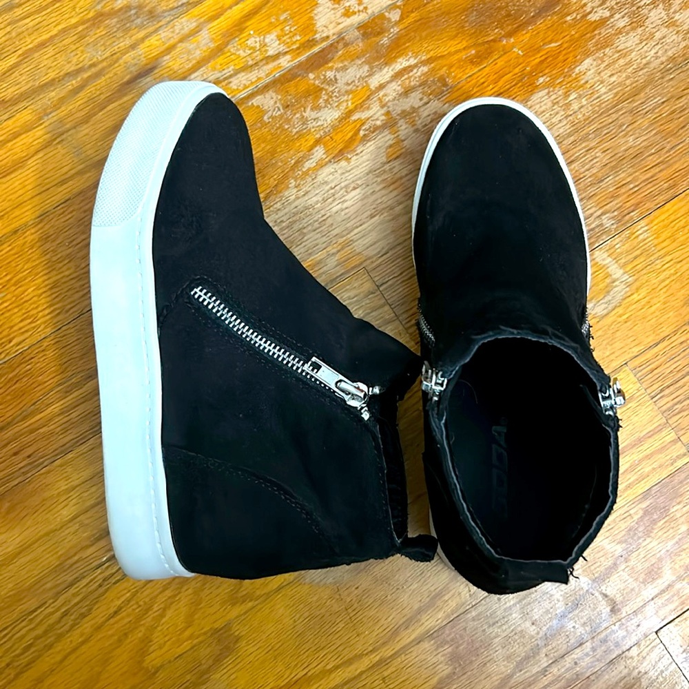 Girls black booties